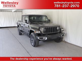 Used 2024 Jeep Gladiator Sport AWD/4WD video 1