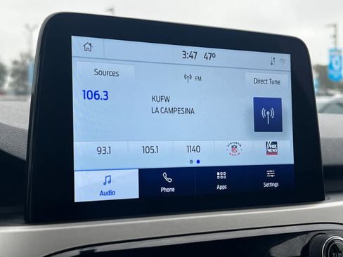 Used 2022 Ford Escape SE image 18