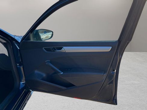 Used 2018 Volkswagen Passat 2.0T S image 30