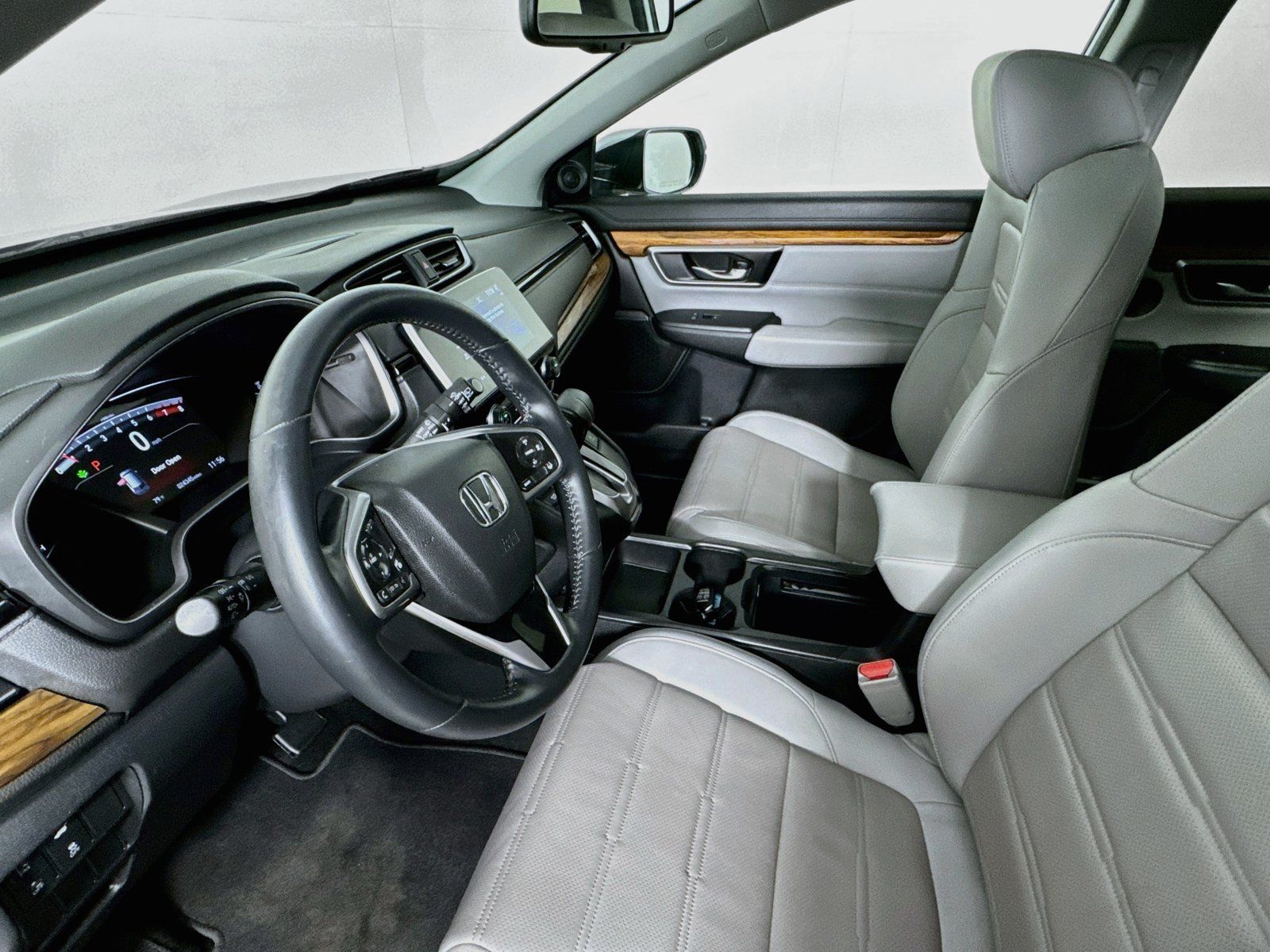 Used 2018 Honda CR-V Touring image 14