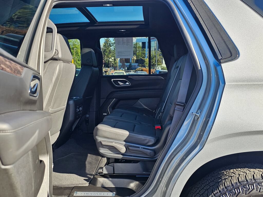 Certified 2023 Chevrolet Tahoe Z71 w/ Luxury Package AWD/4WD image 25