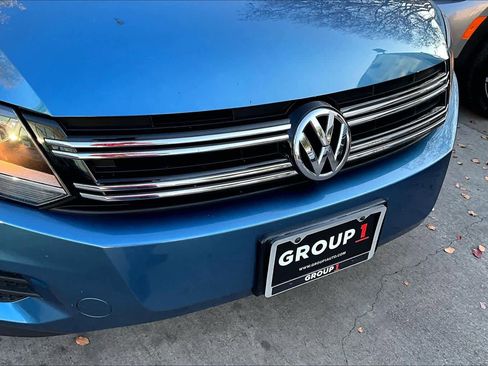 Used 2017 Volkswagen Tiguan Limited image 28