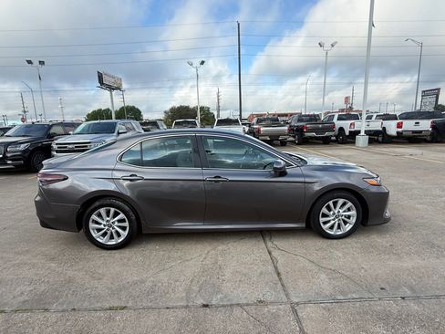 Used 2023 Toyota Camry LE image 10