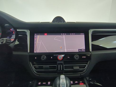 Certified 2023 Porsche Macan Turbo AWD/4WD image 16