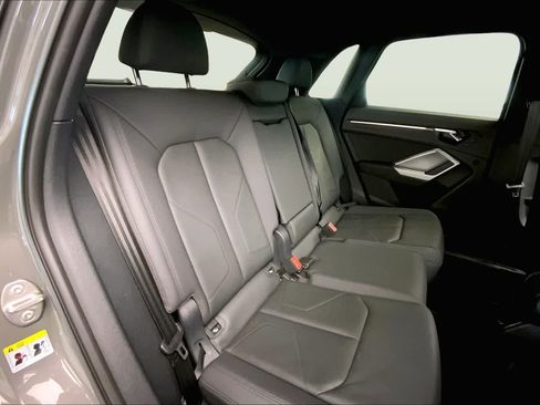 Used 2020 Audi Q3 2.0T Premium w/ Convenience Package AWD/4WD image 20