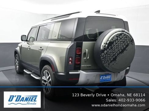 Used 2020 Land Rover Defender 110 HSE AWD/4WD image 4