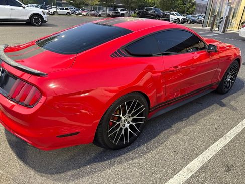 Used 2015 Ford Mustang Coupe RWD image 5