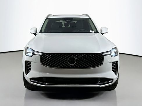 New 2025 Volvo XC90 T8 Ultra w/ Protection Package Premier image 2