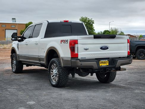 Used 2019 Ford F250 King Ranch w/ King Ranch Ultimate Package AWD/4WD image 3