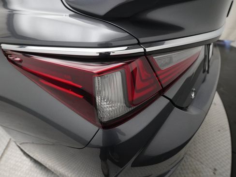 Used 2021 Lexus ES 350 Luxury image 33