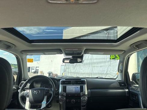 Used 2024 Toyota 4Runner SR5 Premium w/ Moonroof Package RWD image 30