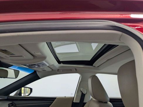 Used 2020 Lexus ES 300h w/ Accessory Package FWD image 14