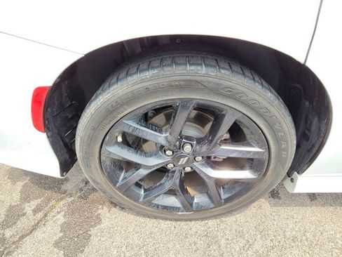 Used 2022 Dodge Charger R/T w/ Driver Convenience Group RWD image 32