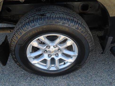 Used 2022 Chevrolet Silverado 1500 LT w/ Diesel Off-Road Package AWD/4WD image 14