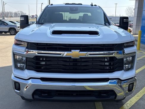 New 2026 Chevrolet Silverado 3500 LT w/ Convenience Package AWD/4WD image 8