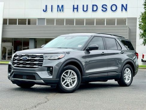 New 2026 Ford Explorer Active w/ Active Comfort Package RWD image 2