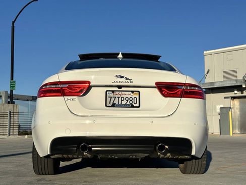 Used 2017 Jaguar XE Premium RWD image 6