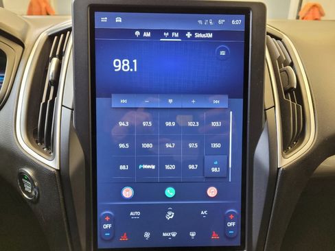 Used 2024 Ford Edge SEL image 25