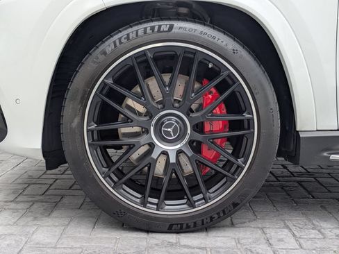Used 2025 Mercedes-Benz GLS 63 AMG 4MATIC image 10