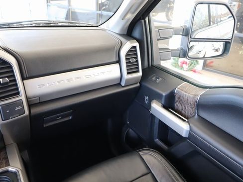 Used 2019 Ford F350 Lariat w/ Lariat Ultimate Package image 22