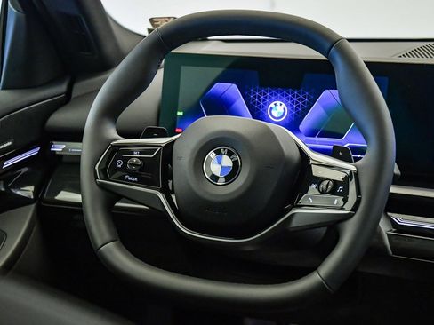 Used 2025 BMW 530i image 13