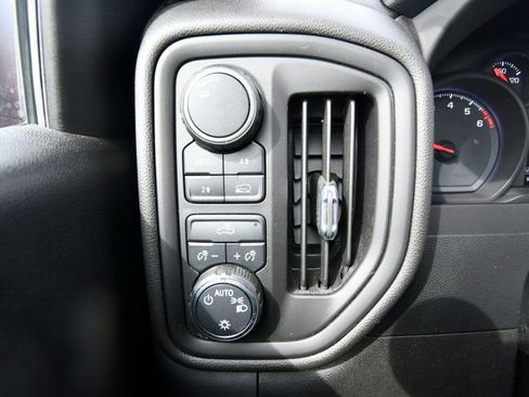 Used 2022 Chevrolet Silverado 1500 Custom image 37