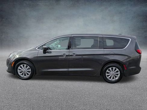 Certified 2018 Chrysler Pacifica Touring Plus image 7