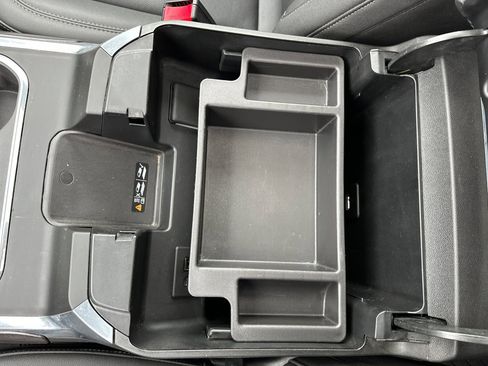 Used 2024 Chevrolet Silverado 2500 LTZ w/ LTZ Premium Package image 31