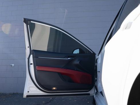 Used 2019 Toyota Camry XSE image 15