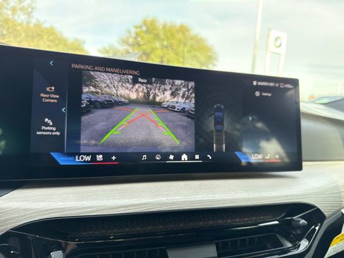 Certified 2025 BMW 330i xDrive Sedan w/ Convenience Package image 25