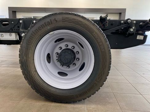 New 2024 Ford F550 4x4 Regular Cab Super Duty image 25