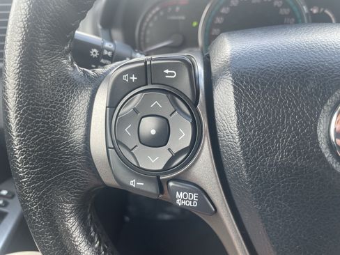 Used 2013 Toyota Venza XLE AWD/4WD image 16