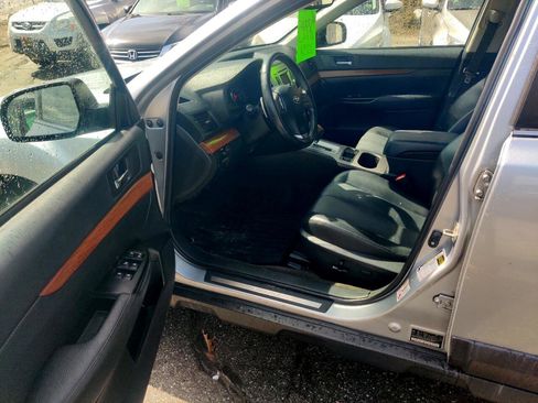 Used 2014 Subaru Outback 2.5i Limited image 12