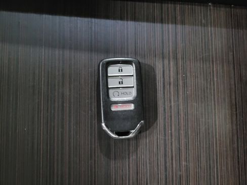 Used 2017 Honda Ridgeline Black Edition image 32