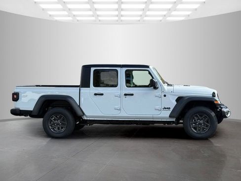 New 2025 Jeep Gladiator Sport image 4