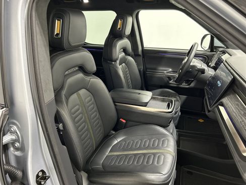 Used 2022 Rivian R1T Launch Edition image 23