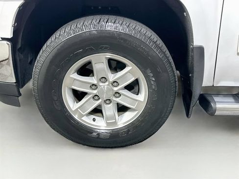 Used 2010 GMC Sierra 1500 SLE w/ Power Pack Plus AWD/4WD image 32