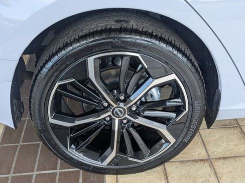 Used 2025 Nissan Altima 2.5 SR w/ SR Premium Package AWD/4WD image 34