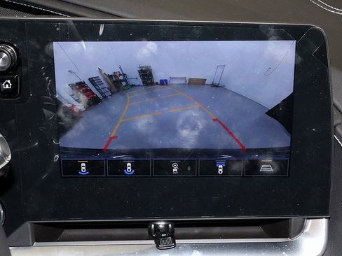 Used 2023 Chevrolet Corvette Stingray w/ Z51 Performance Package image 17