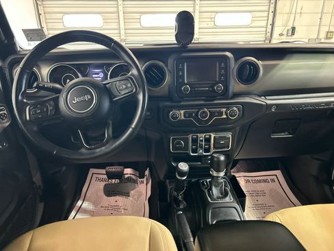 Used 2018 Jeep Wrangler Unlimited Sport S AWD/4WD image 4