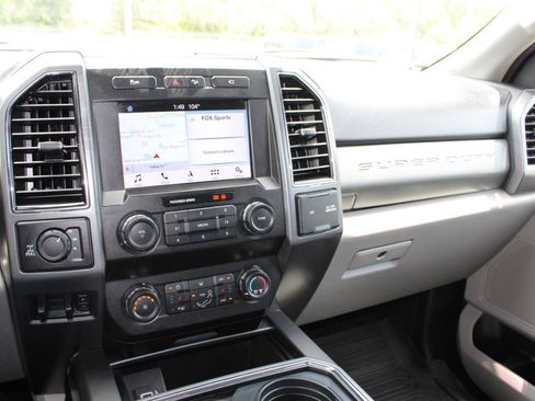 Used 2019 Ford F250 XLT w/ XLT Premium Package AWD/4WD image 23