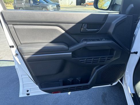 New 2024 Toyota Tacoma 2WD Double Cab image 22