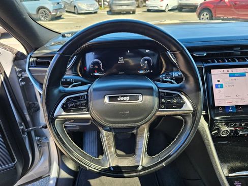 Used 2022 Jeep Grand Cherokee L Overland w/ Advanced Protech Group III AWD/4WD image 26