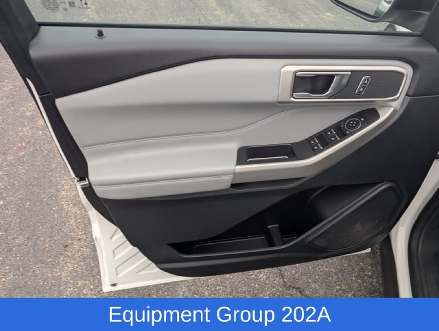 Used 2024 Ford Explorer XLT w/ Equipment Group 202A AWD/4WD image 15