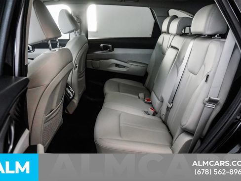 Used 2025 Kia Sorento S w/ Panoramic Sunroof Package FWD image 13
