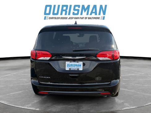 New 2026 Chrysler Voyager LX image 5