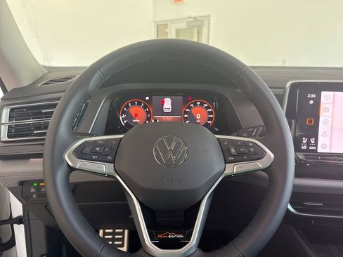 New 2026 Volkswagen Atlas Peak Edition image 20