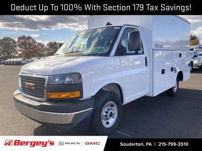 New 2025 GMC Savana 3500 w/ Power Convenience Package