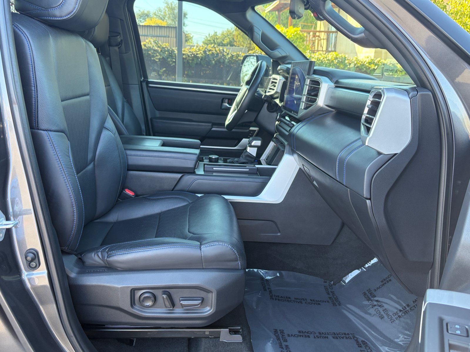 Used 2024 Toyota Tundra Platinum AWD/4WD image 30