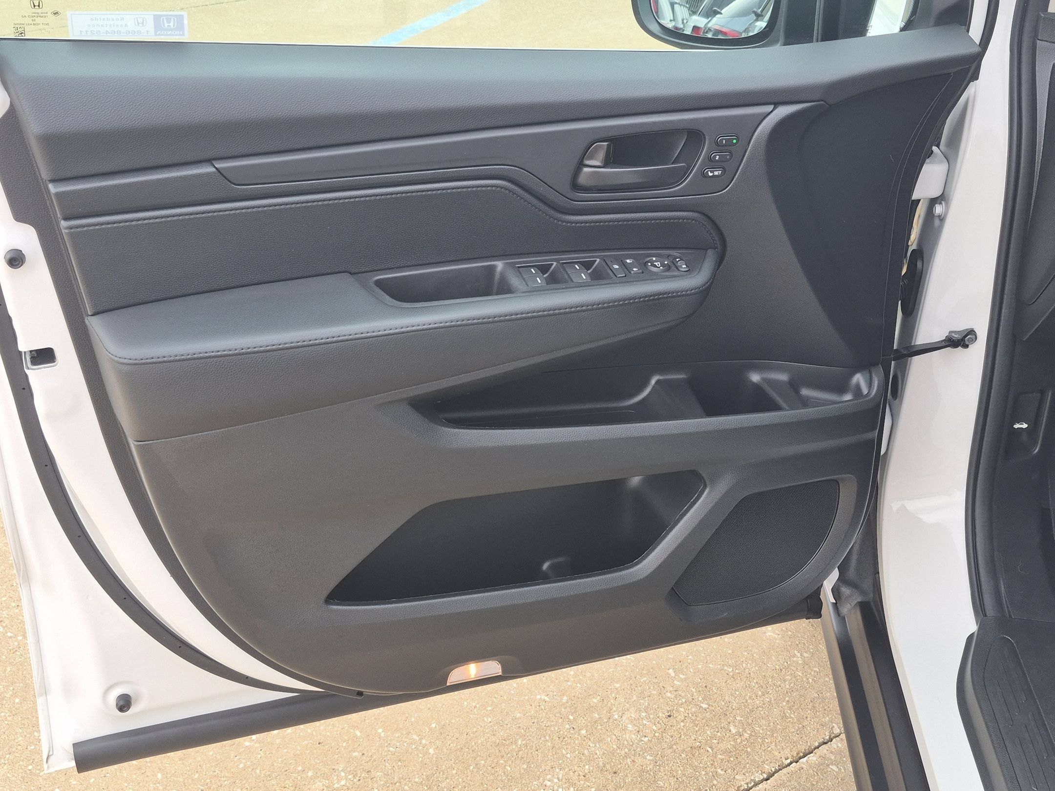 Certified 2025 Honda Odyssey EX-L image 12